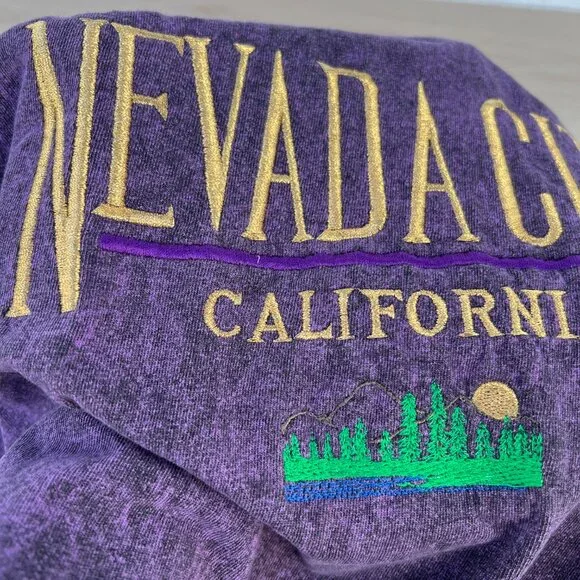 Vintage 90s Nevada City California Purple Acid Wash Gold Embroidered T-Shirt XL - Picture 9 of 15